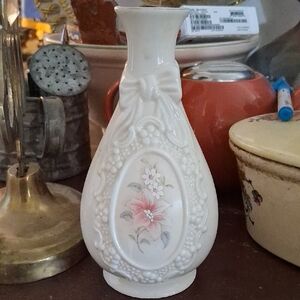 Cameo Ivory Vase with Floral Motif